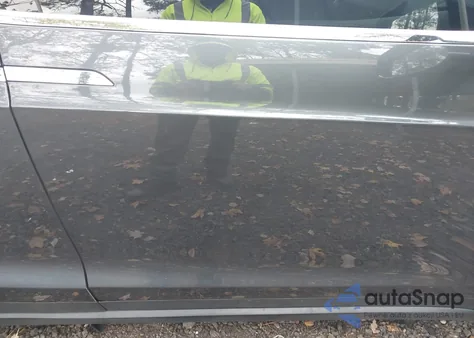 2016 Tesla Model X 60D/P100D/P90D z USA, uszkodzony, nr VIN 5YJXCAE43GF001193